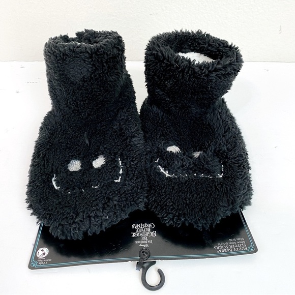 Disney Nightmare Before Christmas Fuzzy Slipper Socks Size M - Picture 1 of 8